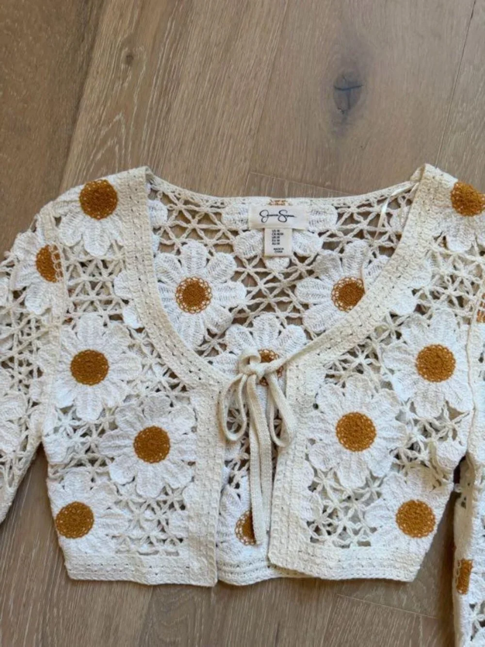 Jessica Simpson Daisy Crochet Cropped Cardigan Boho Chic Cottagecore White - M